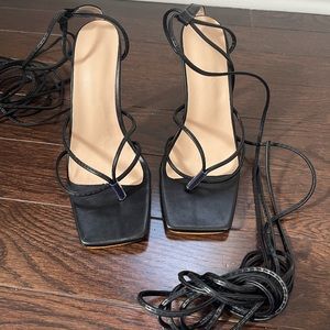 Black lace up heels ❤️‍🔥🖤❤️‍🔥